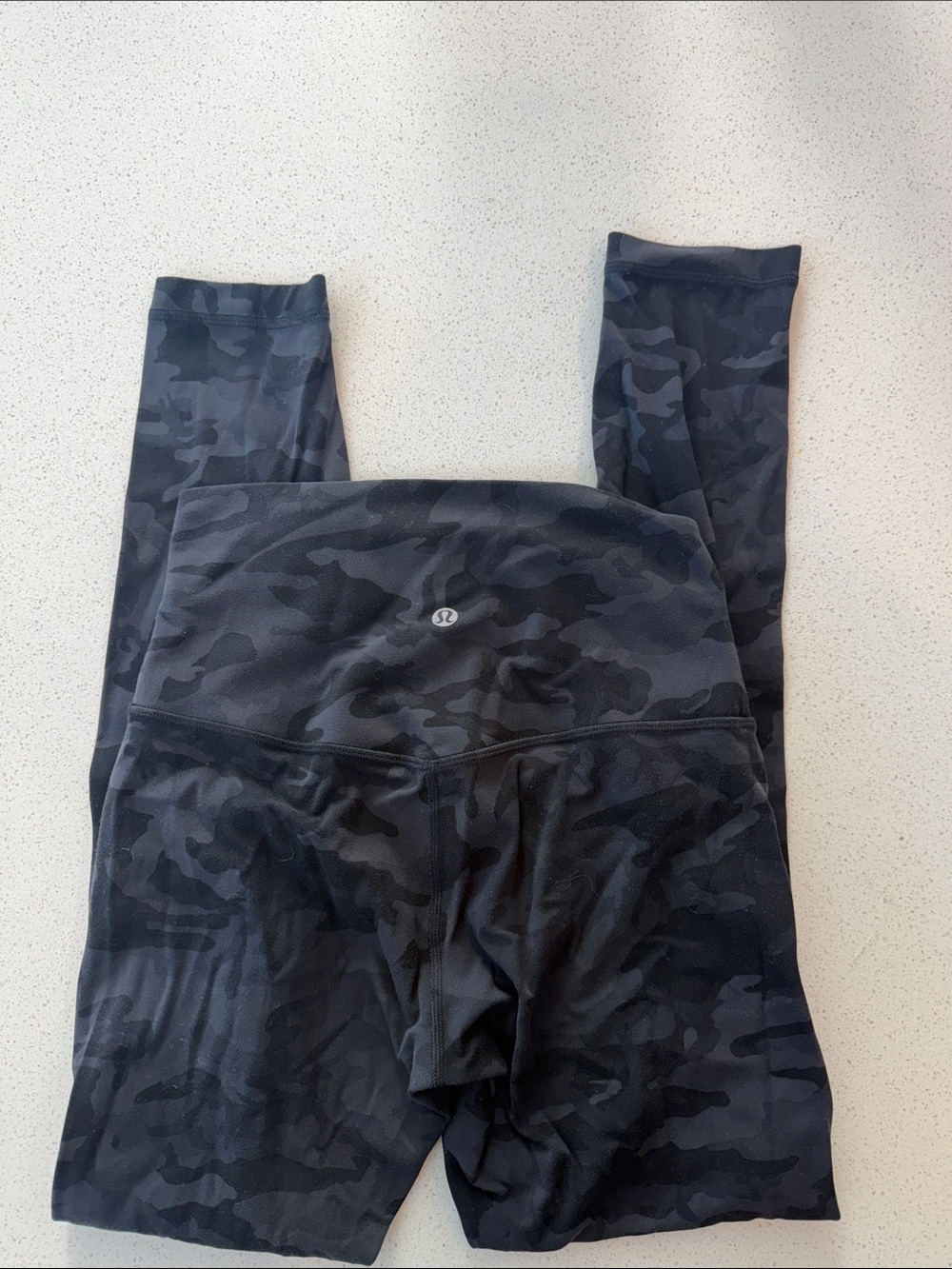 Lululemon Black & Gray Camo High-Rise Leggings – Size 4